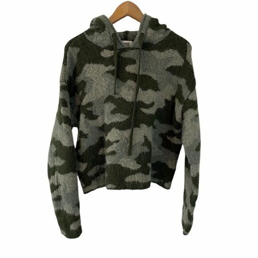 Pink Victoria’s Secret Green Camo Pullover Hoodie